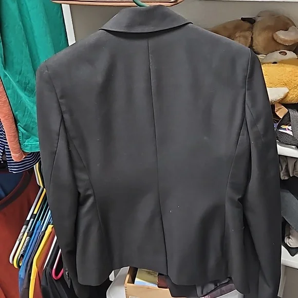 EUC Ann Taylor Two Button Blazer Lined - Picture 8 of 10